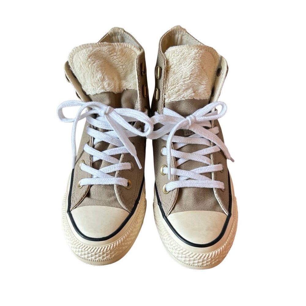 CONVERSE Shoes CHUCK TAYLOR Woman's Size 6 Beige Hi Top faux fur Sneaker